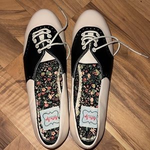 Bettie page Oxford flats